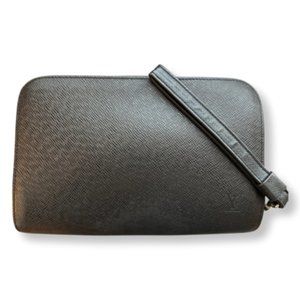 Louis Vuitton Tiga Baikal Wristlet